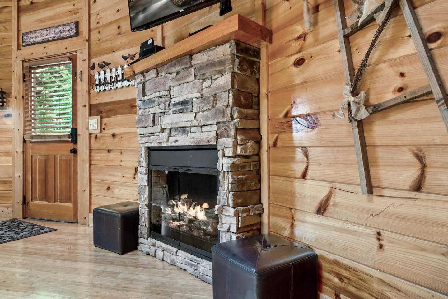 Family Cabin Game Room & Pool Mountain Views Sevierville Exterior photo