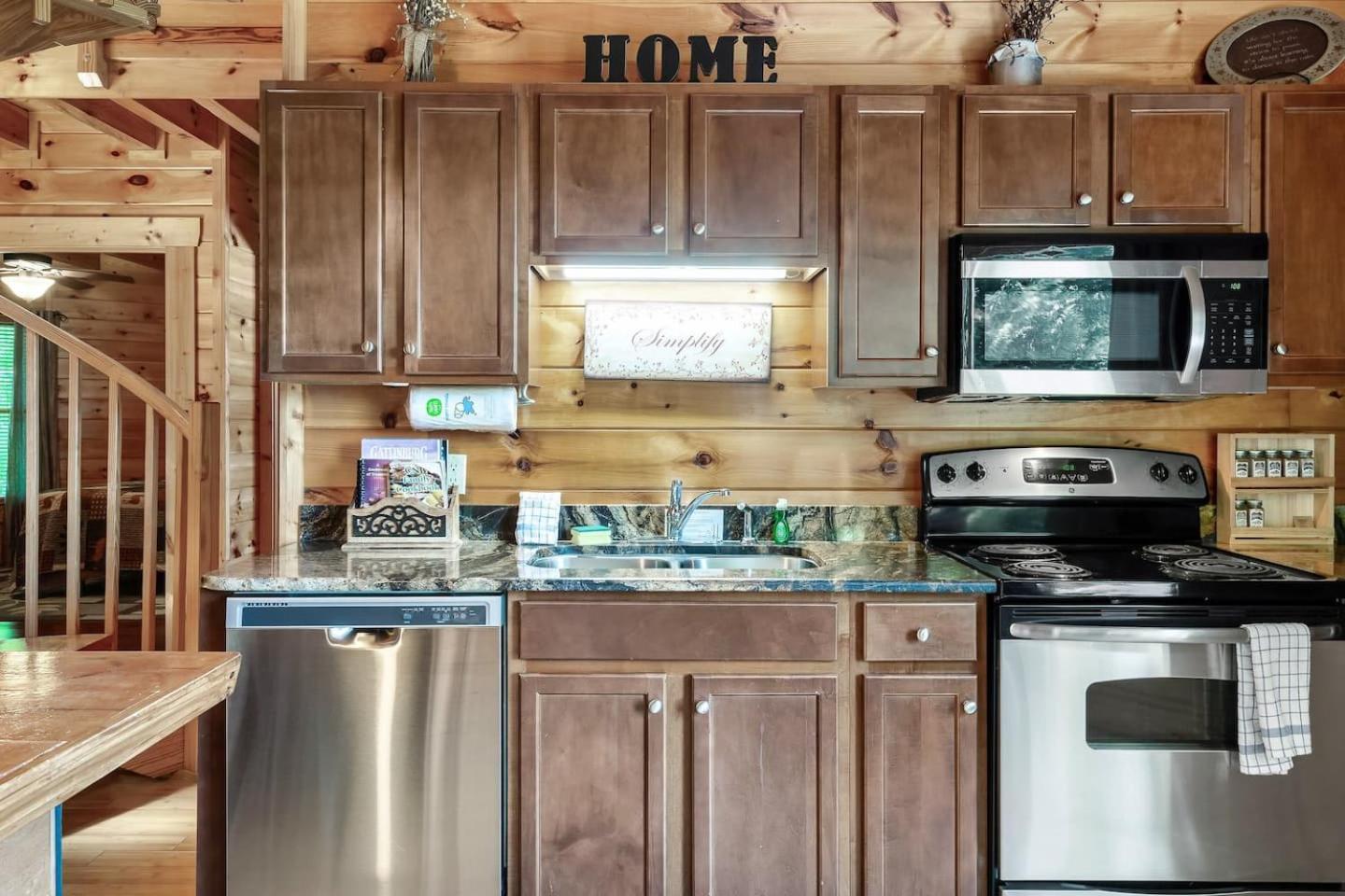 Family Cabin Game Room & Pool Mountain Views Sevierville Exterior photo