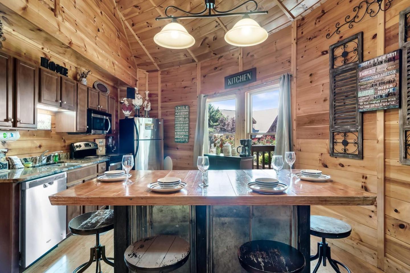 Family Cabin Game Room & Pool Mountain Views Sevierville Exterior photo