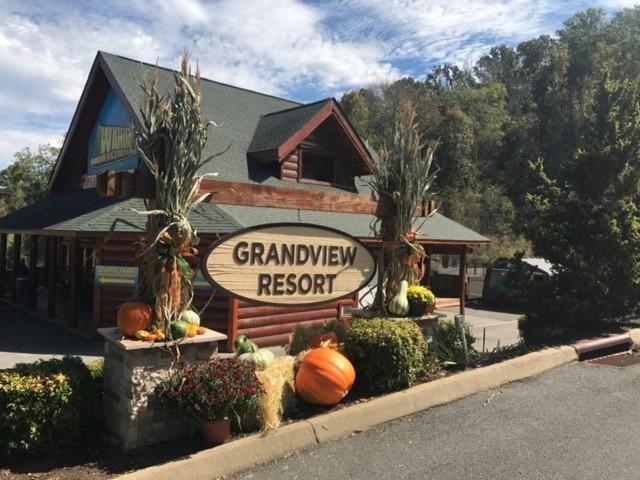 Family Cabin Game Room & Pool Mountain Views Sevierville Exterior photo